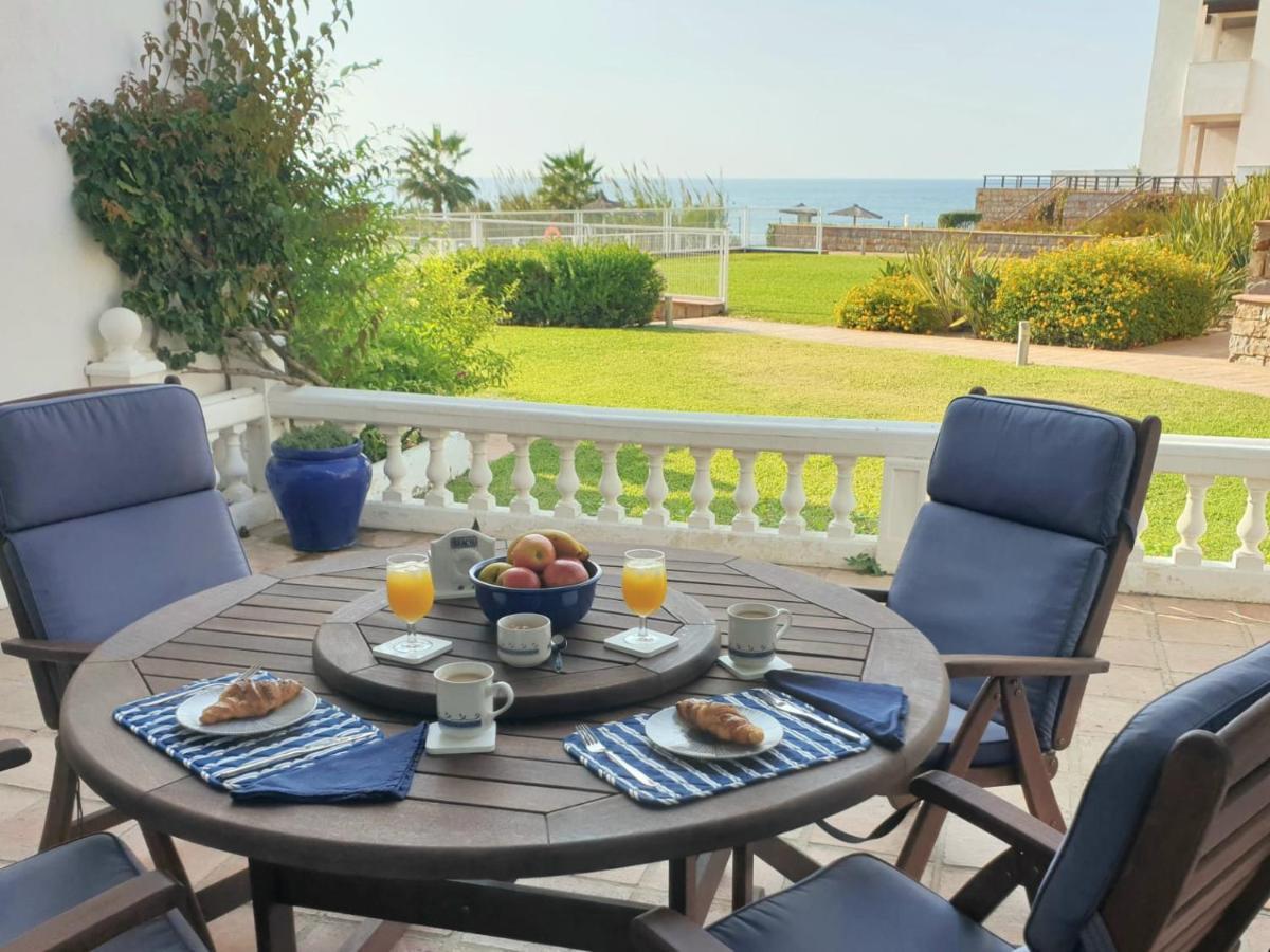 Bahia de Casares Casitamar Frontline Beach House Rental Casares Costa Near Estepona מראה חיצוני תמונה