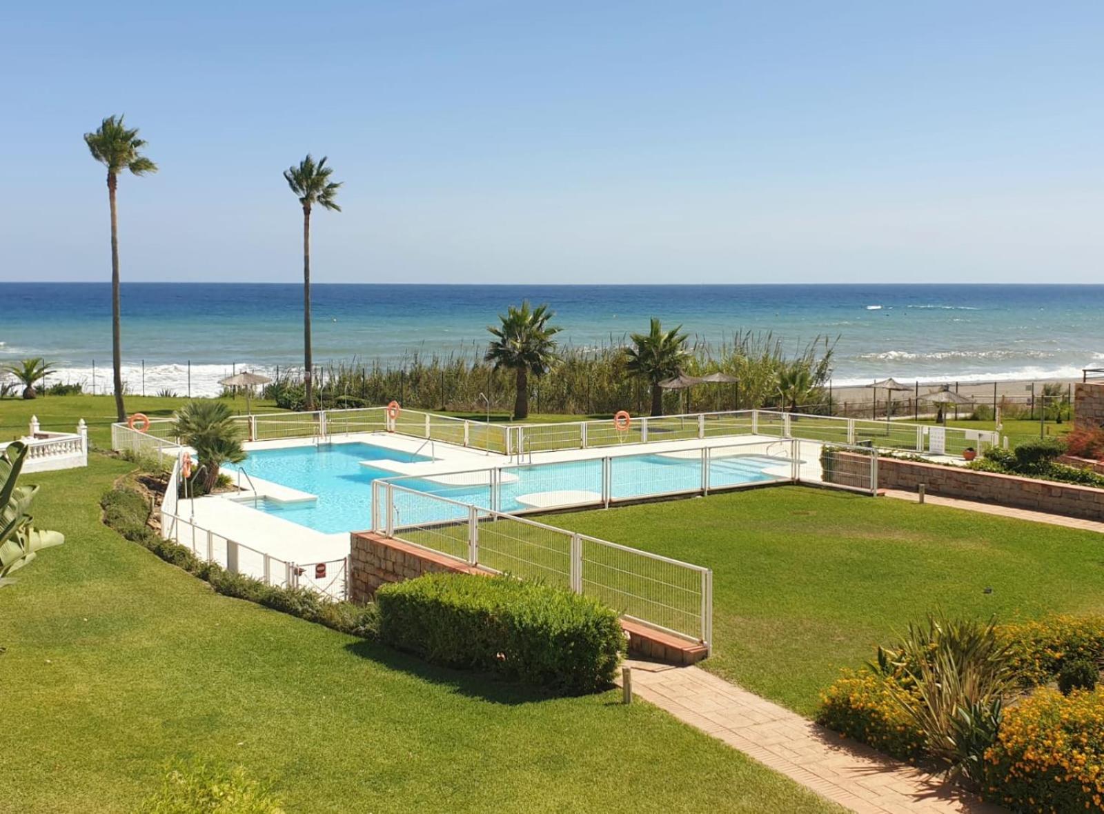 Bahia de Casares Casitamar Frontline Beach House Rental Casares Costa Near Estepona מראה חיצוני תמונה