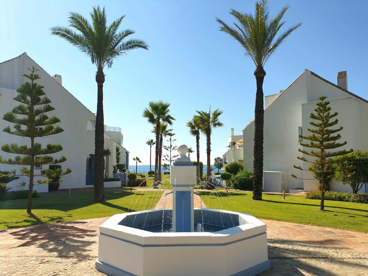 Bahia de Casares Casitamar Frontline Beach House Rental Casares Costa Near Estepona מראה חיצוני תמונה